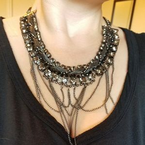 Express statement necklace